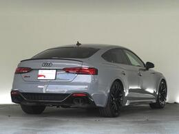 遠方へのご納車も承っております。　ご納車後は最寄のアウディ正規ディーラーで点検整備や保証修理が受けられます。