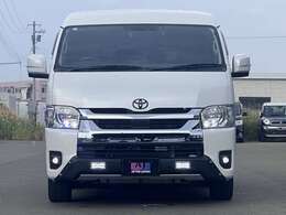 当店のハイエースワゴン　7型　ミドルワイド4WDをご覧頂きまして誠にありがとうございます☆　当店お客様のユーザーレヴュー投稿やリンクのホームページから毎日店舗ブログを更新中☆　ご覧になってみて下さい☆