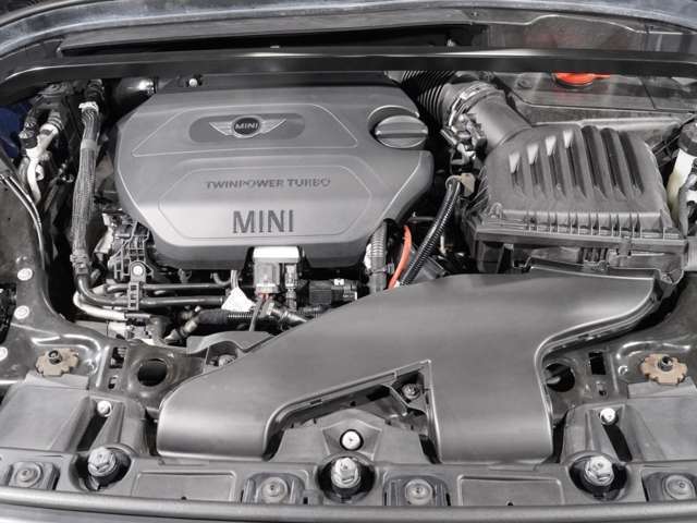 ■総在庫数は約250台！■屋内展示場で天候を気にせず安心してご覧いただけます。■経験を活かして自信を持ってオススメできる確かな良質車のみを厳選ラインナップ致しております！■是非お立ち寄りください♪