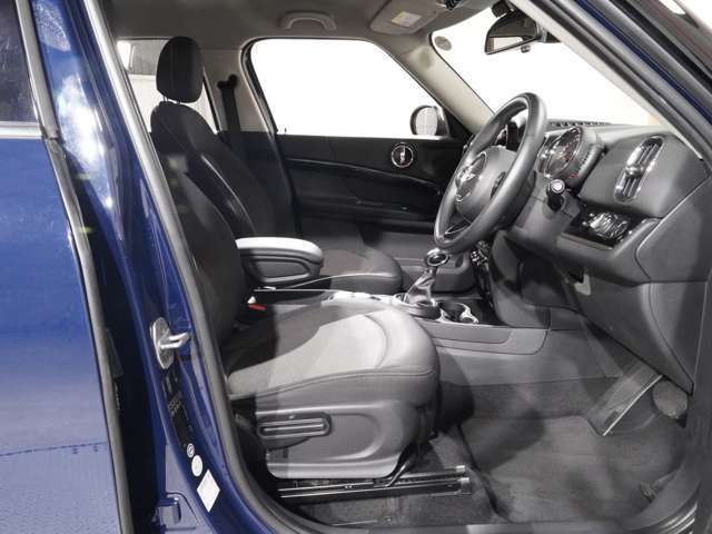 ■リクエストミニについて・・・ミニ専門店の当社では、現在、在庫のないご希望車種をお探しいたします！■HPにてご登録いただければ、ご希望の車種が入庫もしくは情報が入り次第ご連絡させていただきます♪