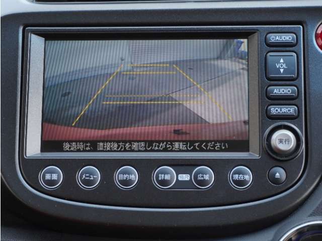 ◆バックカメラ◆リバースにするだけで映ります、後方の安全確認や、狭い駐車場での車庫入れ、雨の日や夜間など視界の悪い時に便利です！安全にバックする為には欠かせない装備です。