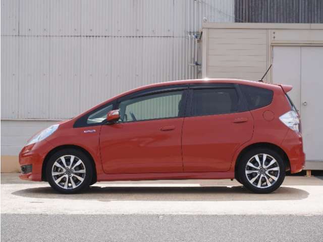 ◆法定整備実施◆Honda認定中古車の整備基準にもとづく整備を実施いたします。法定点検の整備に加え、Honda独自のプラスアルファー点検整備を実施。基準を満たしていない消耗部品を交換いたします。