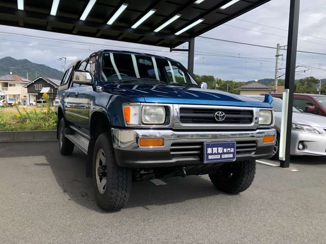 【人気のトヨタハイラックスWキャブ入庫しました！お気軽にお問合せ下さい！】