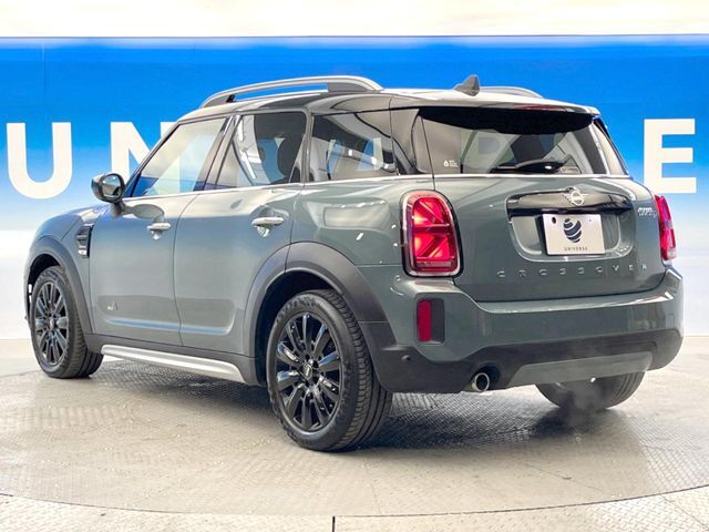 ●YANASEオートシステムズとの提携によって実現した高品質修理ネットワーク！大切なお車だから、万が一の修理でも「純正品質」をご提供。当店でご購入いただくお車にはメリットが数多くあります