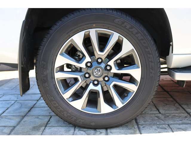 265/55R19タイヤ＆19インチアルミホイール（切削光輝+ダークグレーメタリック塗装）　タイヤ空気圧警報システム