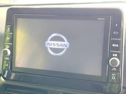 【純正9型ナビ】人気の純正ナビを装備しております。ナビの使いやすさはもちろん、オーディオ機能も充実！キャンプや旅行はもちろん、通勤や買い物など普段のドライブも楽しくなるはず♪