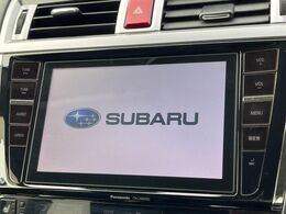 【純正8インチナビ】インテリアに溶け込むスタイリッシュな「専用設計」ナビを装備♪視認性や操作性など基本性能にも優れ、より上質なカーライフをお楽しみいただけます。