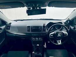 【納車後】弊社では納車後のアフターサービスに力を入れております。中古車は、買った後の心配がつきものだと思います。遠方の方でも安心していただけるよう、お近くの整備工場をご紹介させていただきます【整備】