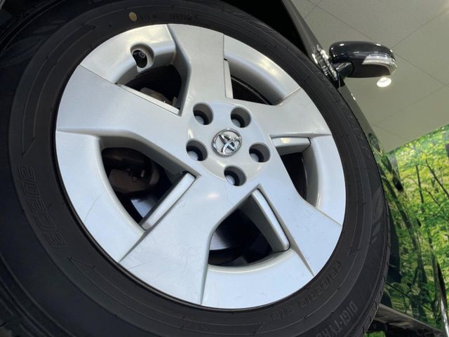 【15インチアルミホイール】外観にマッチしたアルミホイールを装着しております。各種アルミホイールや、スタッドレスタイヤも取扱いしております。是非ご相談ください♪