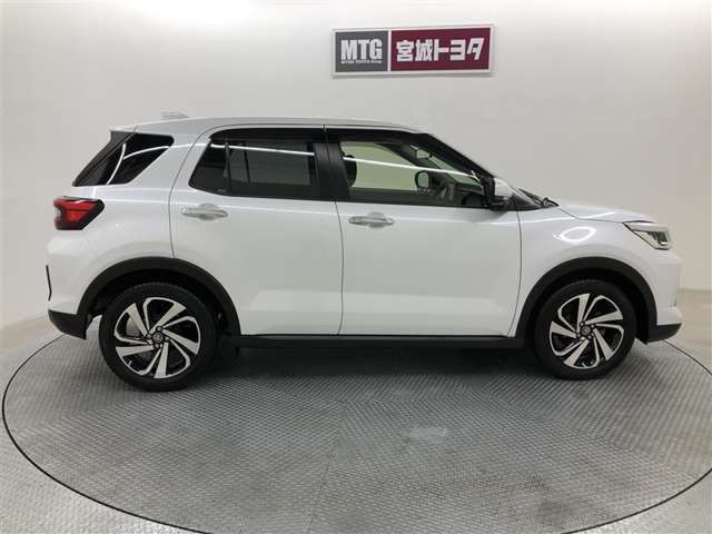 自動車保険やJAFも取扱いしています。土日も対応してますよ　♪♪