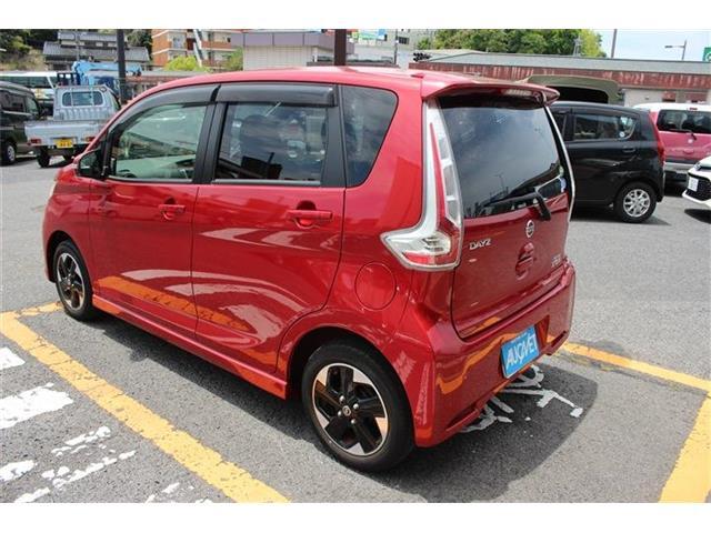 レクサス・トヨタ・日産・ホンダ・マツダ・スバル・スズキ・三菱・ダイハツ各種メーカー、軽四から輸入車までお任せください！