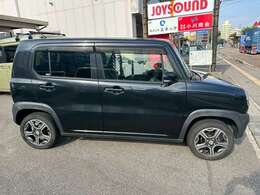 4WDなので冬道も安心安全です☆