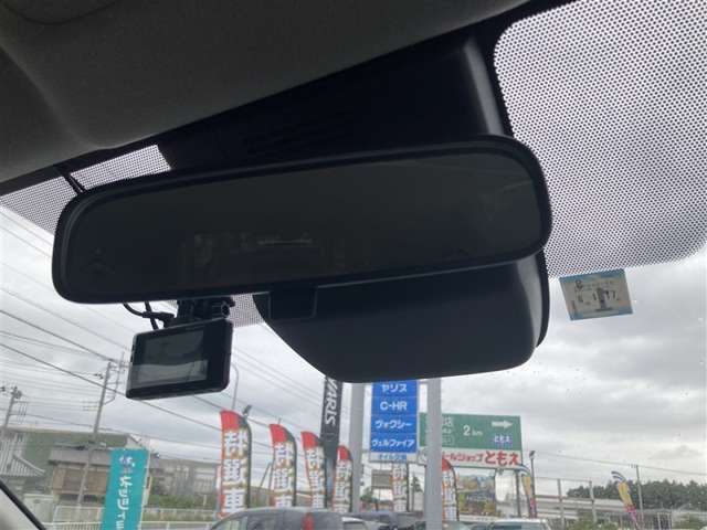 定休日の際にはお問い合わせのご返信が遅れることがございます。ご了承ください。