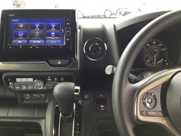 ドライブの必需品。見やすい・使いやすいHonda純正のメモリーナビを搭載。