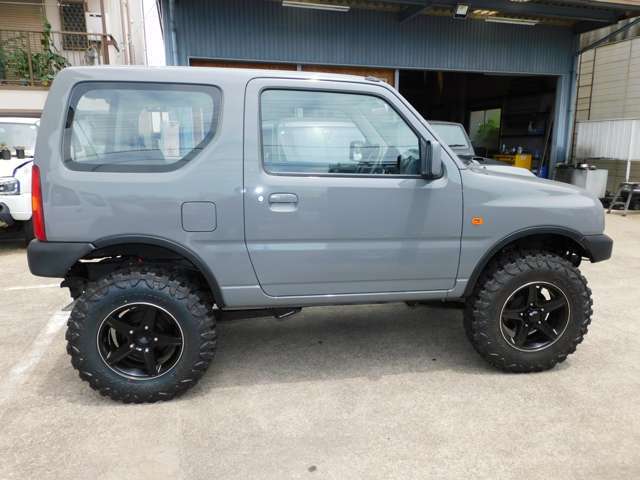オイルメンテナンスの悪いエンジンのお車は販売いたしません！！耐久性に不安が残り、燃費も格段に悪くなります！厳選仕入れに力を注いでいます。