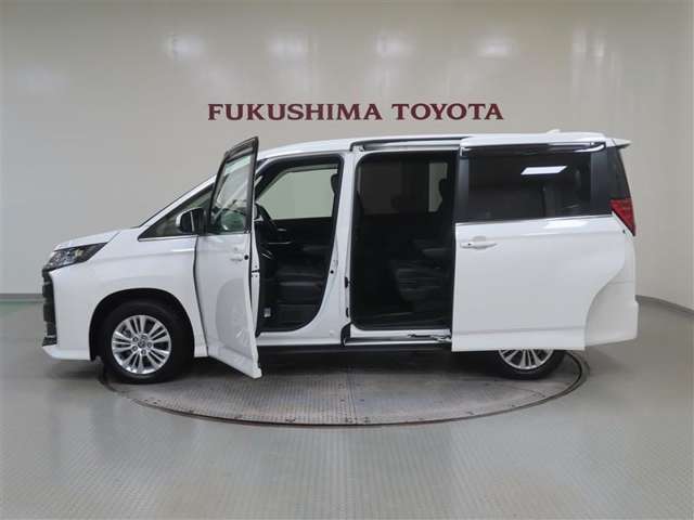 【まるごとクリーニング】シートを取り外して車内を徹底洗浄！隅々まで美しく仕上げます！