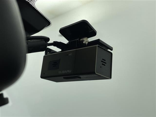 【純正ドライブレコーダー】映像・音声などの運転中の記録を残します。事故などを起こした起こされた時の証拠になりえますので、もしも時でも安心ですね。