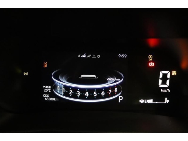 マルチインフォメーションディスプレイ付きのメーターです！エコ運転へ導く多彩な情報を表示してくれます。