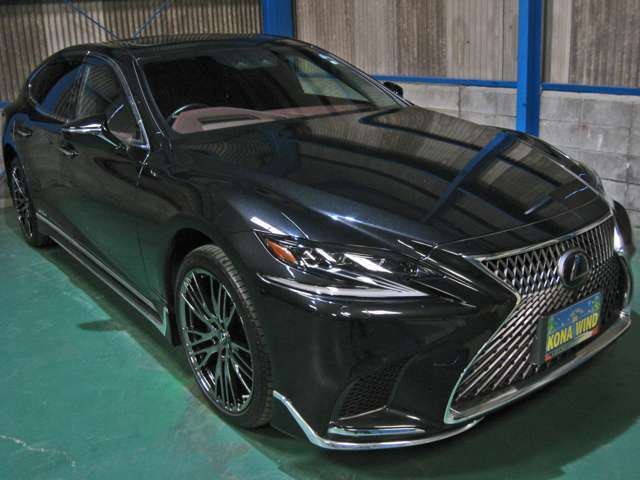 ★F　SPORT　PARTS（MODELLISTA＜モデリスタ＞）エアロキット（フロントウイングスポイラー＜ABS＋メッキ＞・サイドスカート＜ABS＋メッキ＞・リヤスカート＜PPE＋メッキ＞）