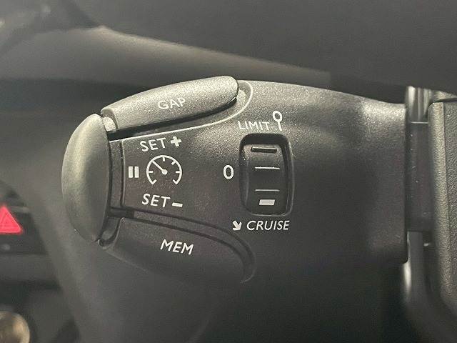 【レーダークルーズコントロール】装備で高速道路の運転も楽々です！