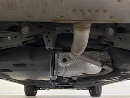 【下回り】下回りがきれいなうちに、防錆加工の施工がオススメ。降雪地域はもちろん、沿岸部にお住いの方や、趣味でマリン・ウィンタースポーツをされる方に大変好評いただいております。