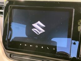 【純正9型ナビ】人気の純正ナビを装備。オーディオ機能も充実しており、Bluetooth接続すればお持ちのスマホやMP3プレイヤーの音楽を再生可能！毎日の運転がさらに楽しくなります！！