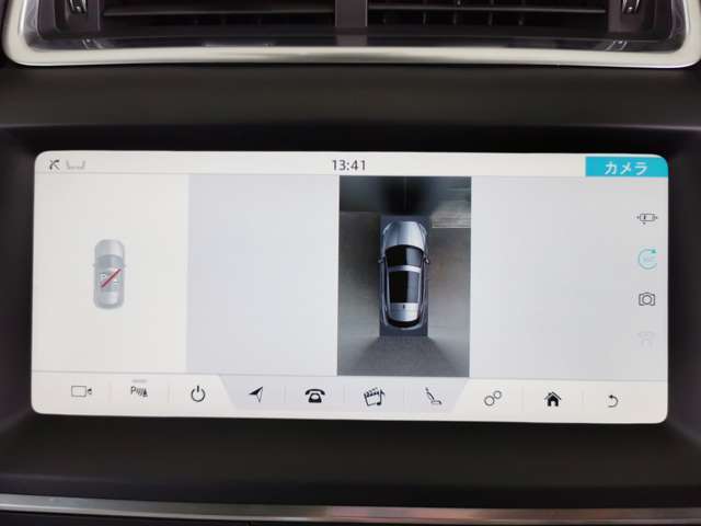 3Dサラウンドカメラ搭載で細い路地や悪路などお車周辺の死角となる部分がモニターで確認することが可能です。