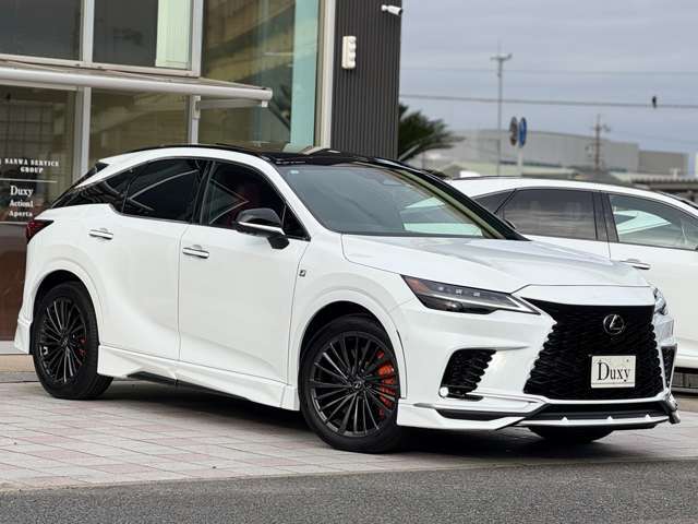 TRDエアロ　パノラマルーフ　赤革シート　オレンジキャリパー　デジタルインナーミラー　純正21インチアルミホイール　ヘッドアップディスプレイ　ベンチレーション　シートヒーター　パノラミックビューモニター