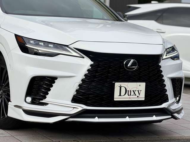 TRDエアロ　パノラマルーフ　赤革シート　オレンジキャリパー　デジタルインナーミラー　純正21インチアルミホイール　ヘッドアップディスプレイ　ベンチレーション　シートヒーター　パノラミックビューモニター