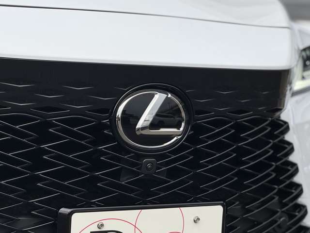 TRDエアロ　パノラマルーフ　赤革シート　オレンジキャリパー　デジタルインナーミラー　純正21インチアルミホイール　ヘッドアップディスプレイ　ベンチレーション　シートヒーター　パノラミックビューモニター