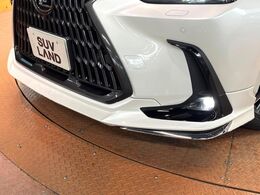 【モデリスタエアロ】人気のモデリスタエアロを装着！クルマの外観がよりスタイリッシュになり、街中で存在感あふれる1台に♪将来買い替える時にもリセールに影響しやすく、価値ある人気の装備です！