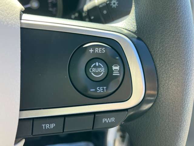 ★アダプティブクルーズコントロ-ル！アクセル操作なしにステアリングのスイッチ操作のみで高速道路などでの定速走行＆追従走行を制御します★