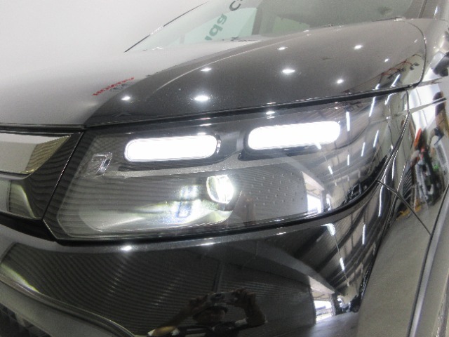 LEDヘッドライトを装備しています。光軸のはっきりした明るいヘッドライトは暗い夜道で効力を発揮します！