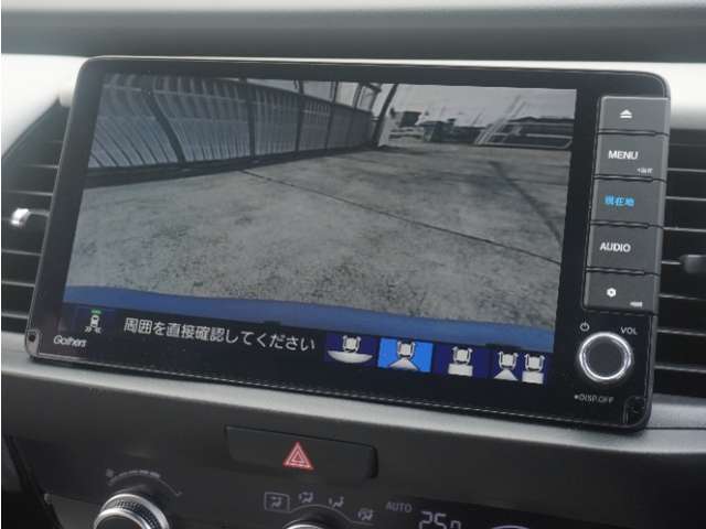 ◆バックカメラ◆リバースにするだけで映ります、後方の安全確認や、狭い駐車場での車庫入れ、雨の日や夜間など視界の悪い時に便利です！安全にバックする為には欠かせない装備です。