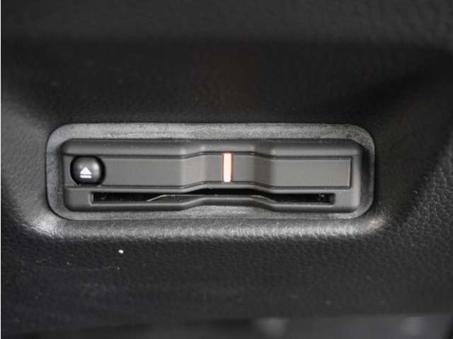 今や必需品の◆ETC車載器　装備車◆　有料道路を利用する際にスムースに通過でき、わずらわしい料金支払いから開放されます！