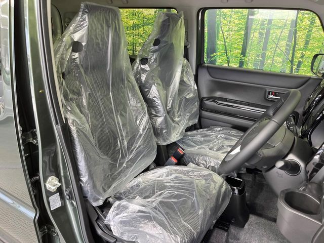 もちろん車内はキレイです♪よりクリーンな状態をキープしたいお客様には『ナノゾーンコート』がおすすめ！新型コロナウイルス対策や、除菌・消臭に効果を発揮し多くの方にご好評いただいております。