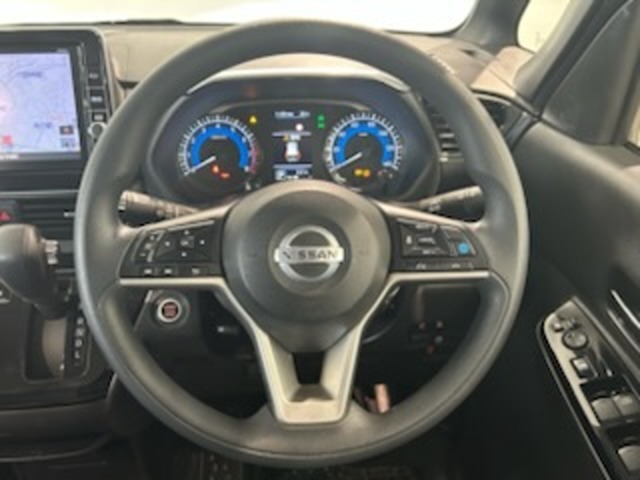 ちょうどいい大きさのハンドルです♪スイスイ運転できますよ♪