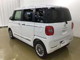 リヤのガラスはプライバシーガラスになっており、スタイルと快適性を兼ね備えた一台です！