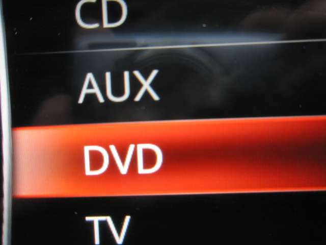 DVD再生ビデオ付き！（遠出のドライブも、DVDディスクで、映画からアニメ・ドラマ・スポーツが、モニターで楽しめます。皆で楽しくドライブ）