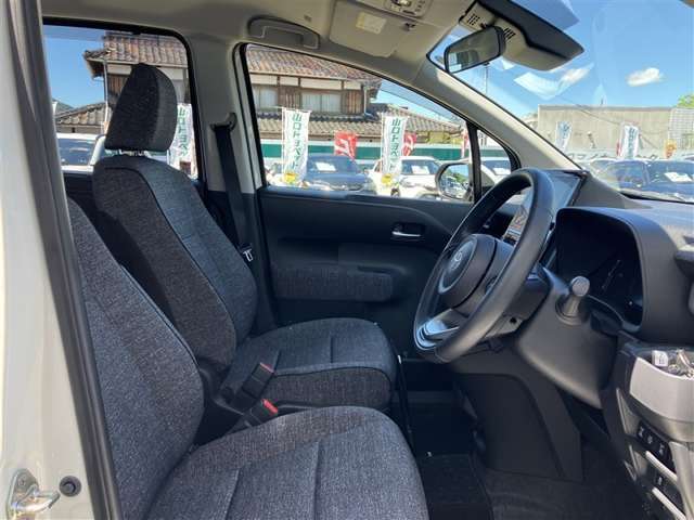 運転席はご覧の通り。