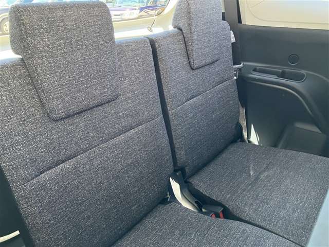 3列目シートあります。定員7名まで乗車可能です。