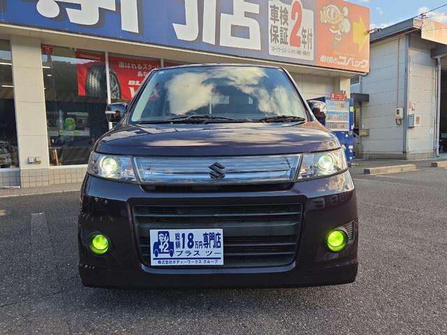 【オートライト】一定の照度を感知して必要に応じてライトが点灯するためつけ忘れがなく、自ら点灯させる必要もありません！