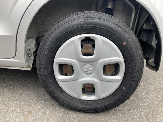 「当社のおすすめオプション」　ガラスコーティング￥25.800～　当店併設店の専属スタッフがブース内で丁寧に施工させて頂きます！色褪せや塗装剥げが気になる方は是非！！