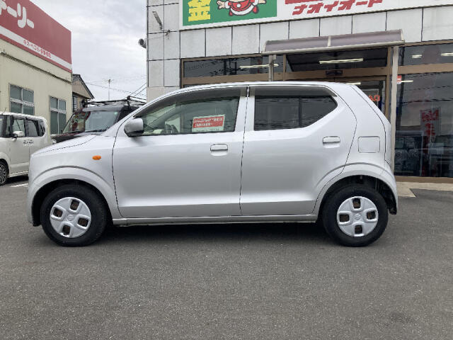 「当社のおすすめオプション」　メンテナンスパック￥26.500～　オイル交換回数制限無　オイルフィルター2年間3回交換　点検5回無料　ワイパーゴム交換2年間1回　次回車検整備代込　距離走る方に尚おすすめです！