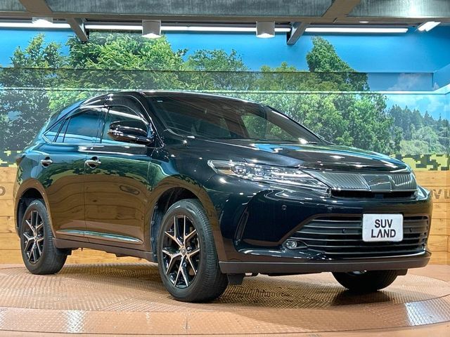 大好評のボディコーティング「弾スプラッシュコート」もご納車までに施工可能。通常のガラスコートと異なる、耐久年数6年の無機質ガラスコーティングが、ボディをキレイな状態に保ってくれます。