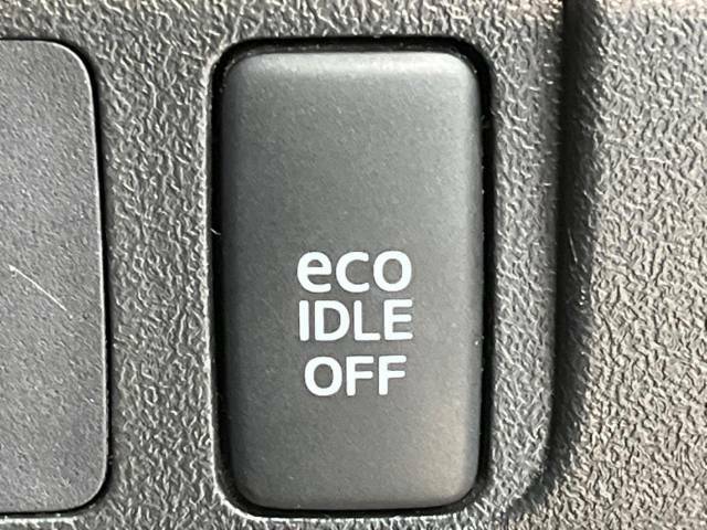 【アイドリングストップ】赤信号や渋滞で停車した際にエンジンを停止し、無駄な燃料の消費を抑えます。燃費向上や環境保護につなげる機能♪エンジンはブレーキを離せば再始動します。