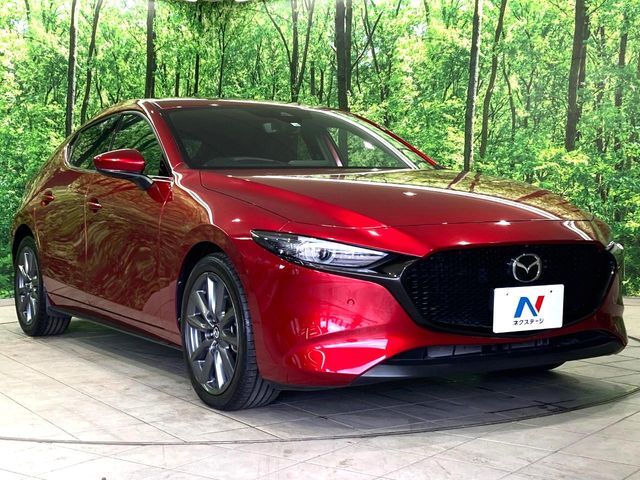 大好評のボディコーティング「弾スプラッシュコート」もご納車までに施工可能。通常のガラスコートと異なる、耐久年数6年の無機質ガラスコーティングが、ボディをキレイな状態に保ってくれます。