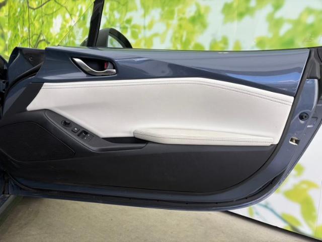 WECARSでは各商談席に大型モニターをご用意しております！見やすい大画面でゆったりと全国の在庫をご覧いただけます！是非ご来店お待ちしております！