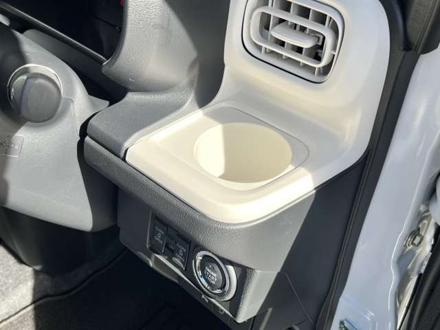 イソベモータース本店へアクセスいただき、ありがとうございます。軽自動車の「新車」「届出済未使用車」「中古車」の専門店です。オールメーカーで販売してます。群馬県高崎市にあります。