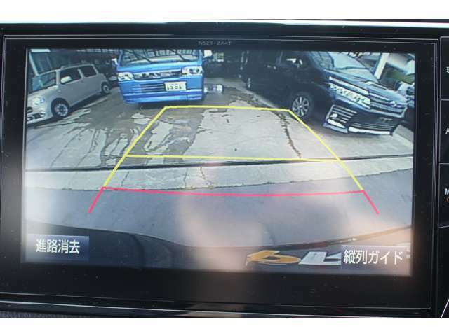 バックするとき自動でリアの様子が映る「バックモニター」付き！ナビ画面で確認しながら駐車できるのは安心ですね